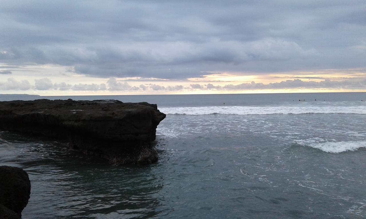Repag Wayan Canggu Hostel กูตา ภายนอก รูปภาพ