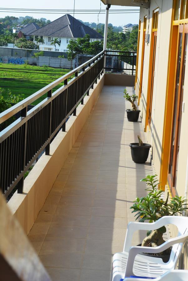 Repag Wayan Canggu Hostel กูตา ภายนอก รูปภาพ