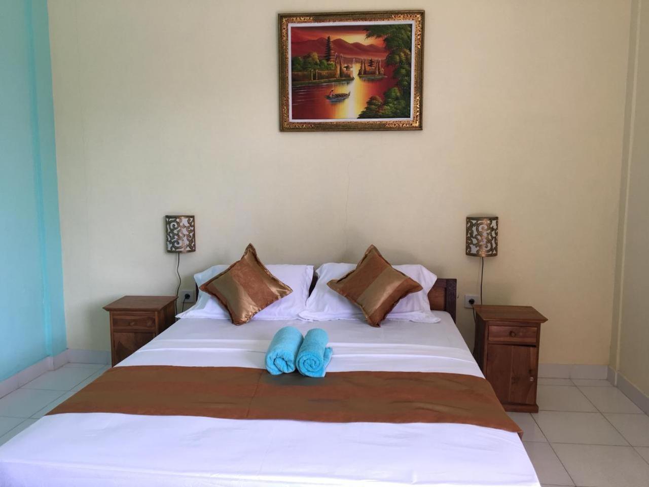 Repag Wayan Canggu Hostel กูตา ภายนอก รูปภาพ