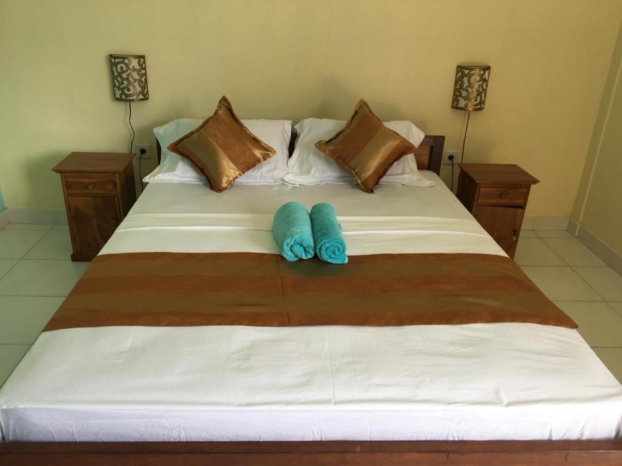 Repag Wayan Canggu Hostel กูตา ภายนอก รูปภาพ